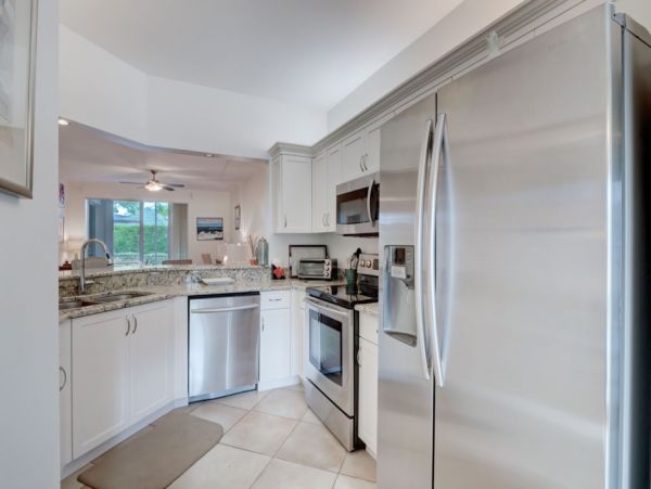Naples Vacation Condo Sleeps Four Guests