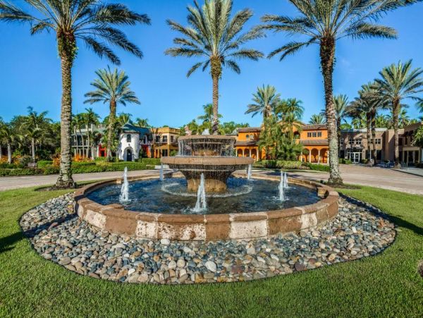 Great Naples Vacation Condo Two Bedroom