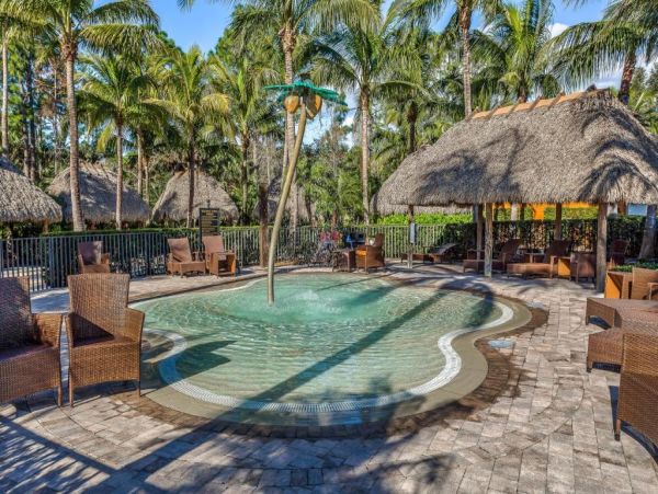 Great Naples Vacation Condo Two Bedroom