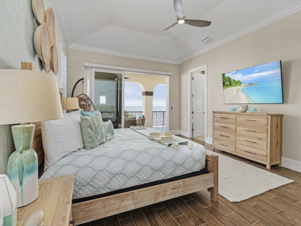 Stunning 10 Bedroom Vacation Home Fort Myers Beach - Two Pools