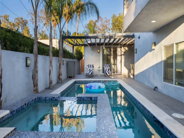 Gorgeous Los Angeles 4 Bedroom Rental Private Pool & Spa