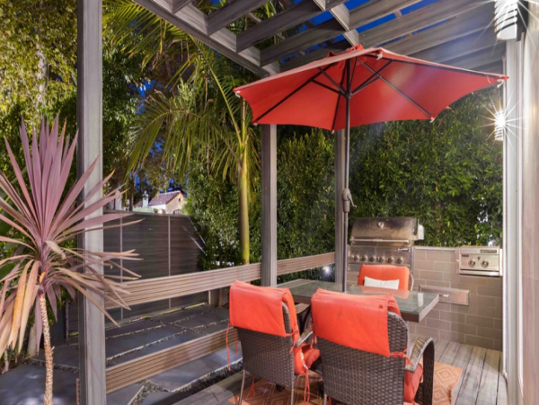 Gorgeous Los Angeles 4 Bedroom Rental Private Pool & Spa