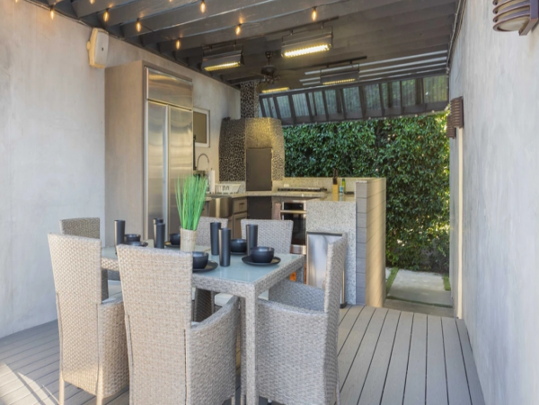 Gorgeous Los Angeles 4 Bedroom Rental Private Pool & Spa