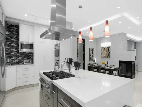 Gorgeous Los Angeles 4 Bedroom Rental Private Pool & Spa