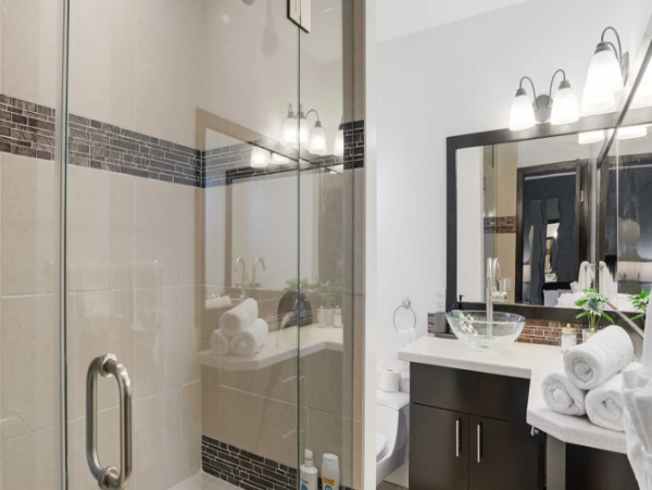 Gorgeous Los Angeles 4 Bedroom Rental Private Pool & Spa