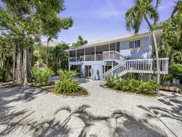 Captiva Vacation Home Four Bedroom