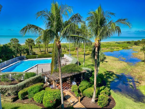 Captiva Island Three Bedroom Ultimate Beachfront Escape