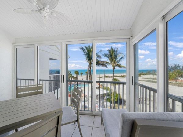 Captiva Island Three Bedroom Ultimate Beachfront Escape