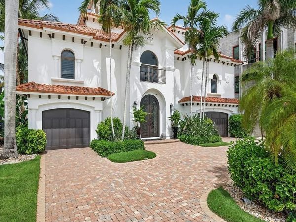 Naples Luxury Vacation Rentals - Gulf Access Waterfront Estate