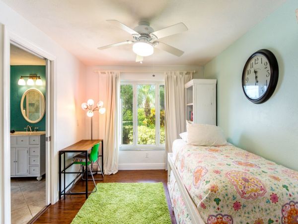 Naples 3 Bedroom Vacation Home with Private Pool