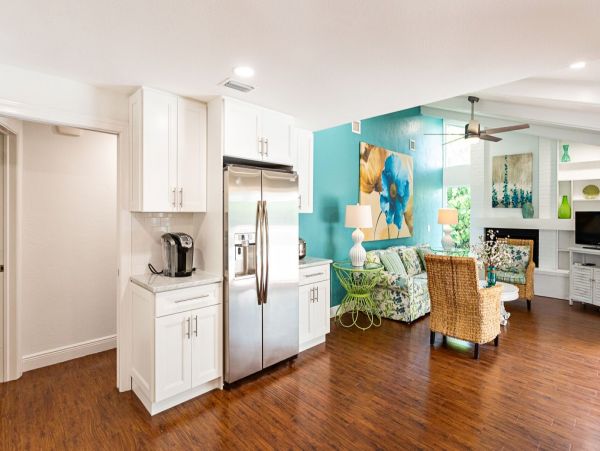 Naples 3 Bedroom Vacation Home with Private Pool