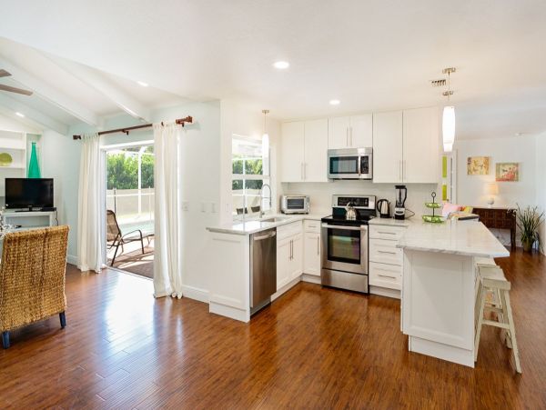 Naples 3 Bedroom Vacation Home with Private Pool