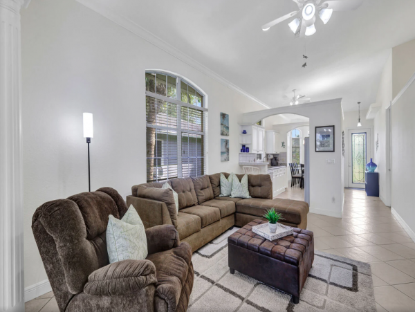 Lovely Naples 3 Bedroom Vacation Home
