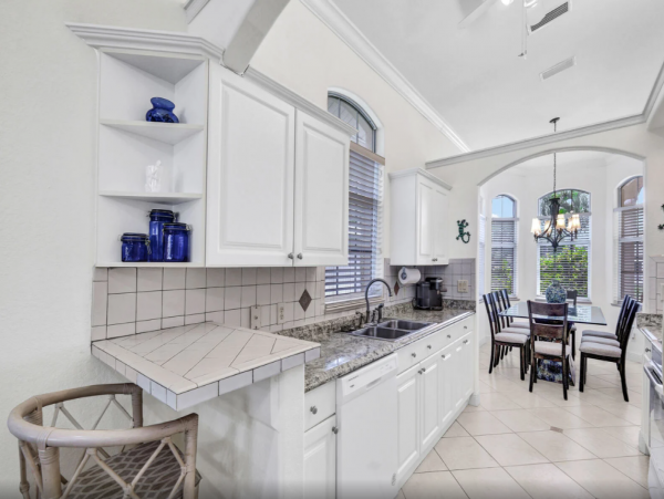 Lovely Naples 3 Bedroom Vacation Home