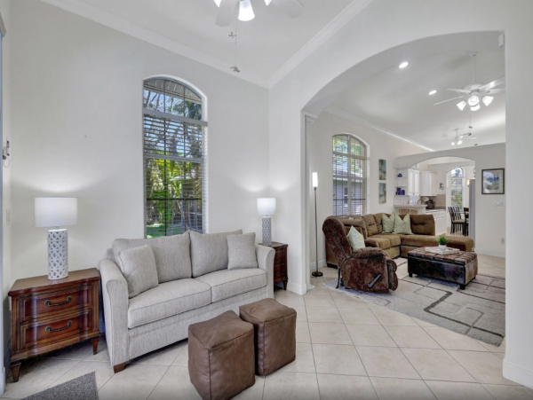 Lovely Naples 3 Bedroom Vacation Home