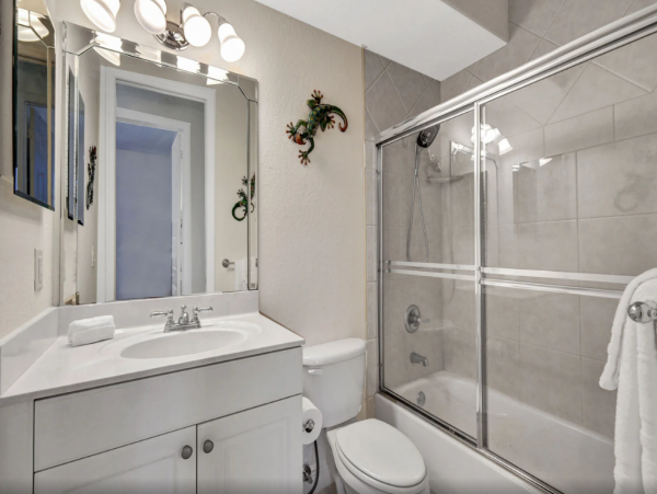 Lovely Naples 3 Bedroom Vacation Home
