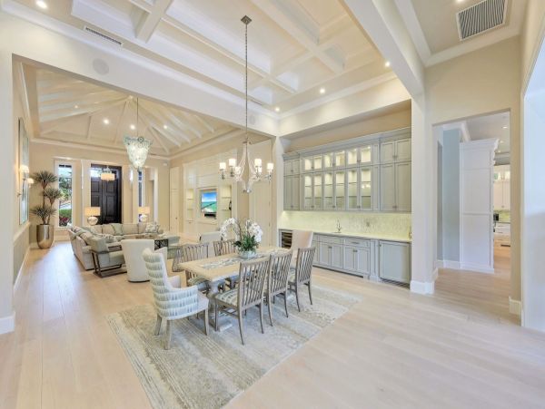 Naples 5 Bedroom Vacation Home Sleeps 10 Guests