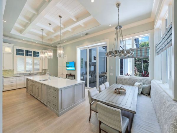 Naples 5 Bedroom Vacation Home Sleeps 10 Guests