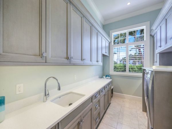Naples 5 Bedroom Vacation Home Sleeps 10 Guests