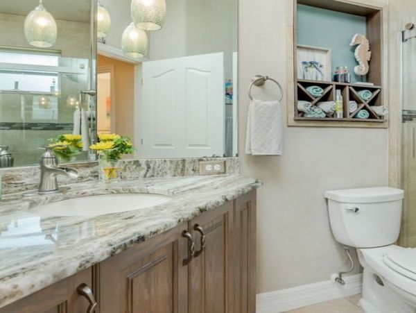 Cape Coral Beautiful Home with 4 Bedrooms