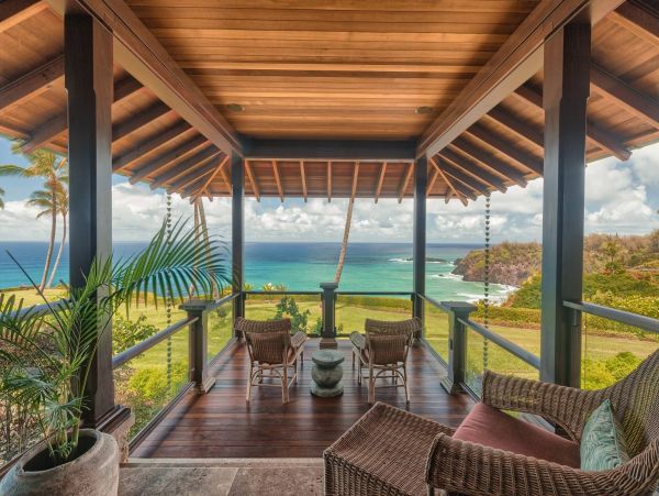 Luxury Oceanfront Vacation Rental with Amazing Views & Amenities
