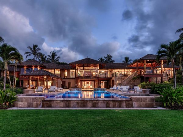 Luxury Oceanfront Vacation Rental with Amazing Views & Amenities