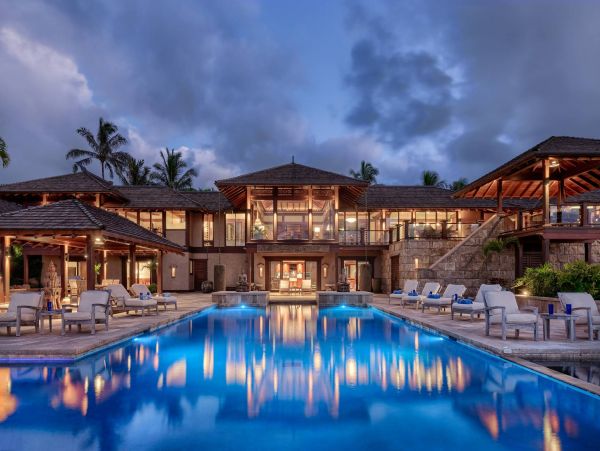 Luxury Oceanfront Vacation Rental with Amazing Views & Amenities