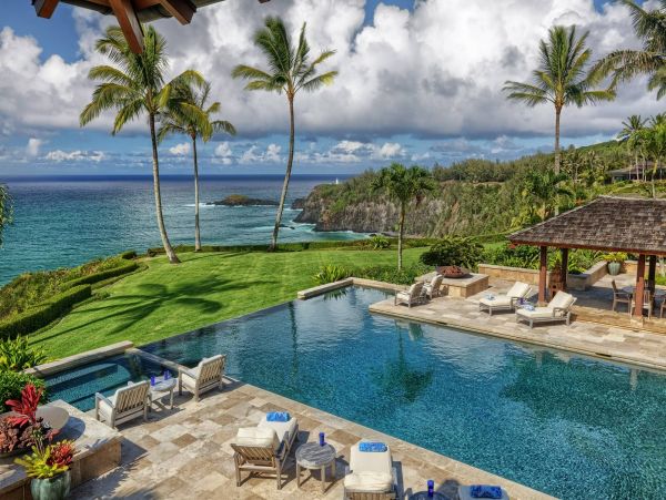 Luxury Oceanfront Vacation Rental with Amazing Views & Amenities