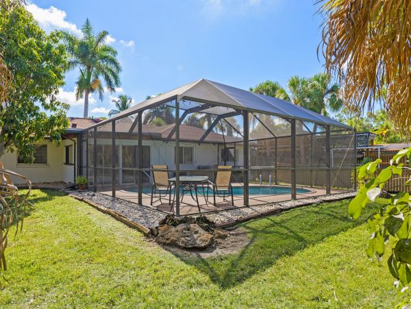 Charming South Fort Myers Vacation Pool Home