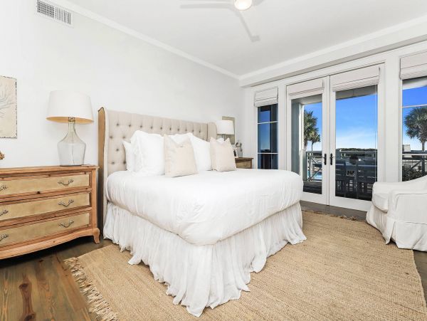 Gulf-Front Vacation Condo with Great Views