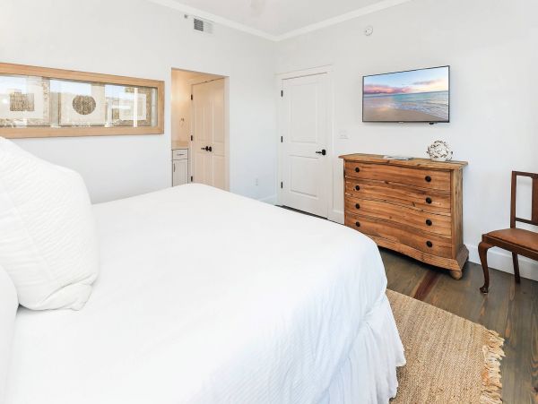 Gulf-Front Vacation Condo with Great Views