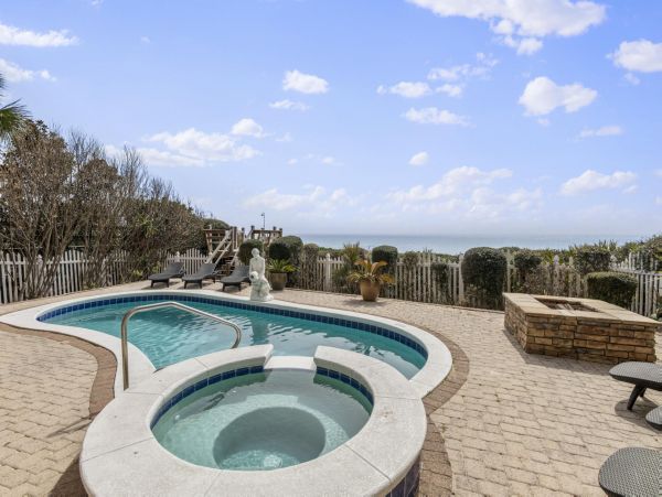 Gulf-front Five Bedroom Vacation Rental in Seacrest Beach