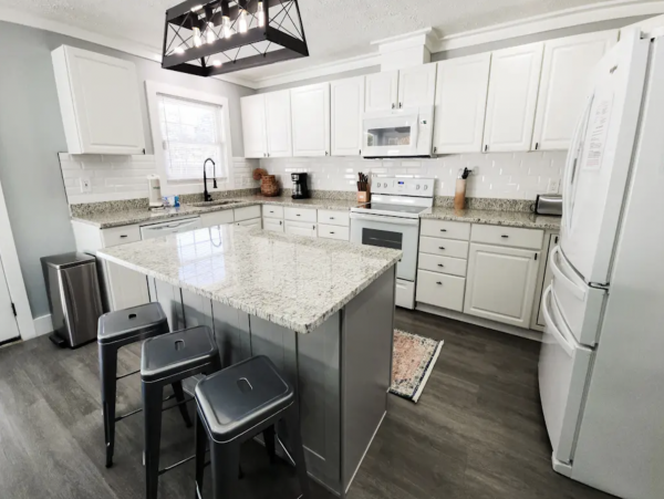 Three Bedroom Rental Sleeps 11 Guests