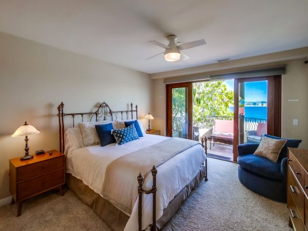Bayfront 7 Bedroom Vacation Home