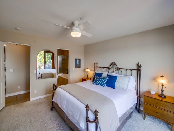 Bayfront 7 Bedroom Vacation Home