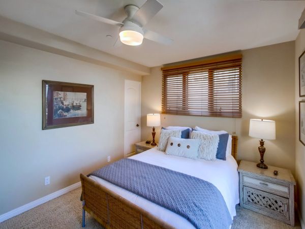 Bayfront 7 Bedroom Vacation Home