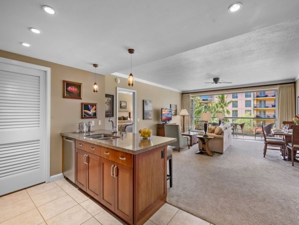 Oceanfront Elegance: 9 Bedroom Vacation Rental