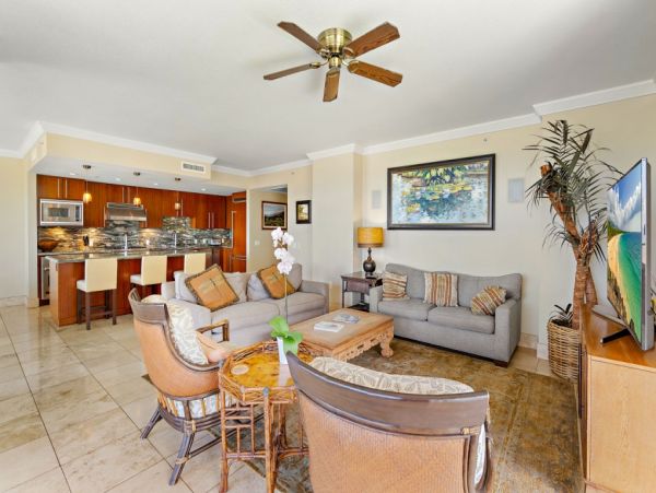 Oceanfront Elegance: 9 Bedroom Vacation Rental