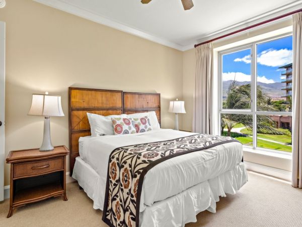 Oceanfront Elegance: 9 Bedroom Vacation Rental