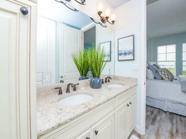Bradenton Vacation Condo Sleeps 7 Guests