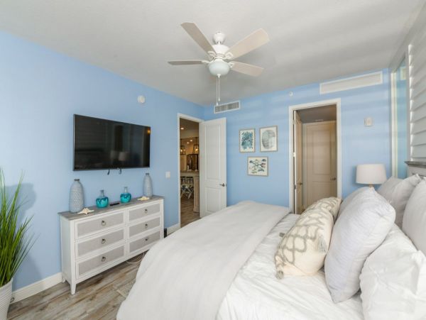 Bradenton Vacation Condo Sleeps 7 Guests