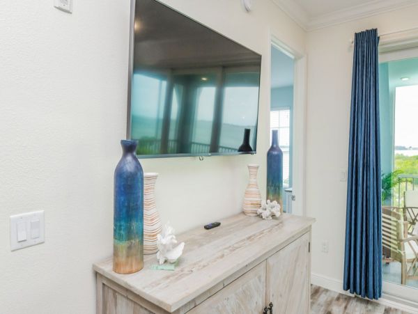 Bradenton Vacation Condo Sleeps 7 Guests