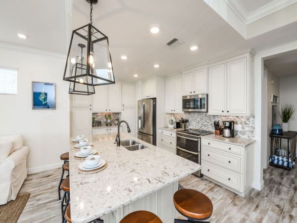 Bradenton Vacation Condo Sleeps 7 Guests