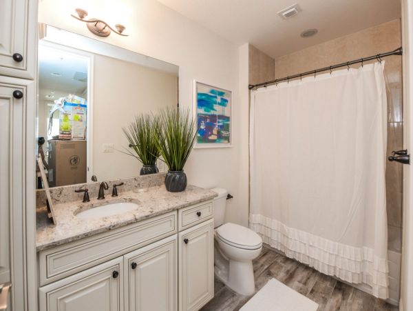 Bradenton Vacation Condo Sleeps 7 Guests