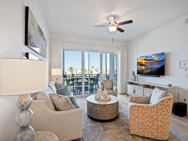 Bayfront Condo with 3 Bedrooms in Madeira Beach