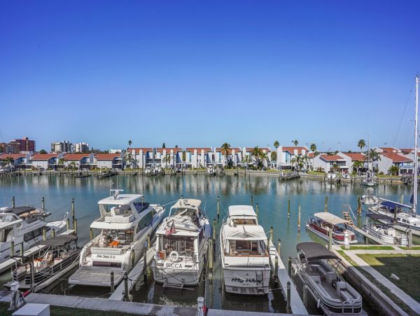 Bayfront Condo with 3 Bedrooms in Madeira Beach