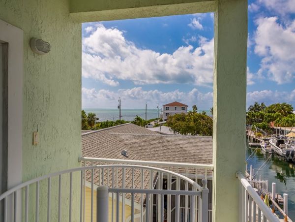 Ocean Views Marathon Vacation Home Five Bedroom