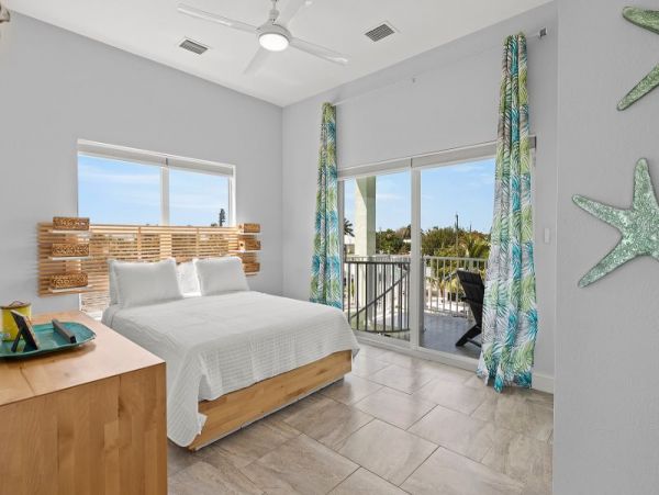 Ocean Views Marathon Vacation Home Five Bedroom