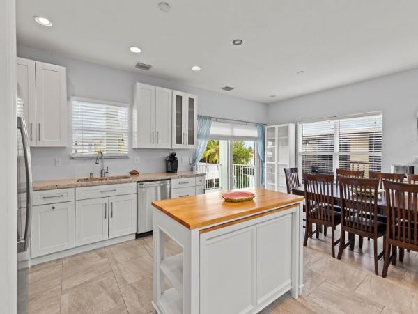 Ocean Views Marathon Vacation Home Five Bedroom