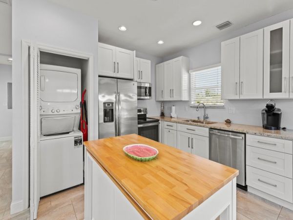 Ocean Views Marathon Vacation Home Five Bedroom